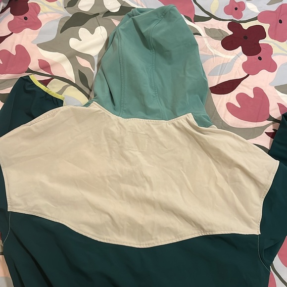 Old Navy Active Breathe On Quarter Zip Lightweight Hoodie - Picture 5 of 6